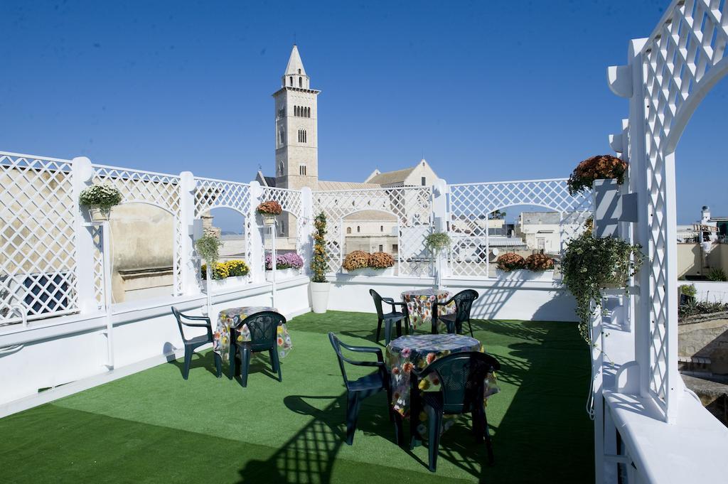 White House Hotel Trani Exterior photo